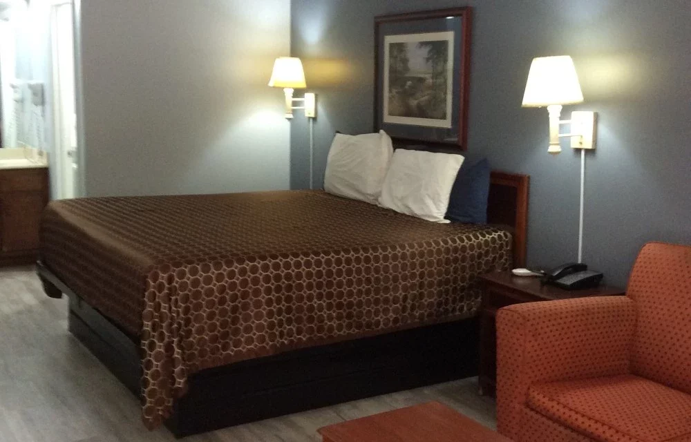 King Room - Smoking at Stratford Motor Inn East Ellijay