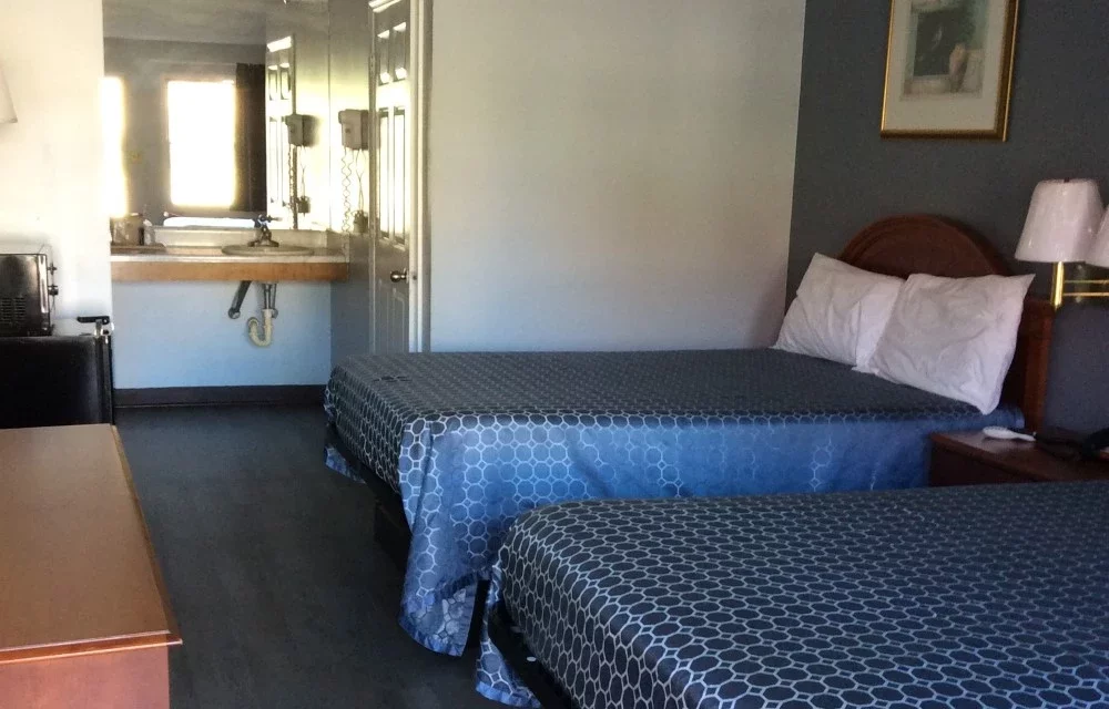 2 Double Beds Nonsmoking Accessible at Stratford Motor Inn East Ellijay